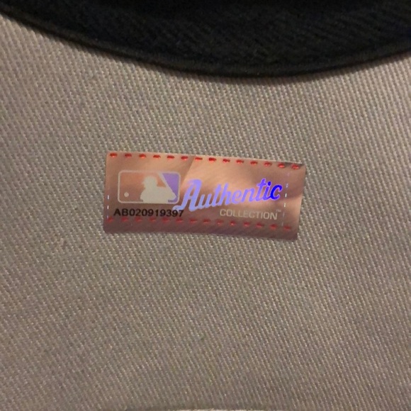 NY Yankees Official Batting Practice Hat - Picture 4 of 9